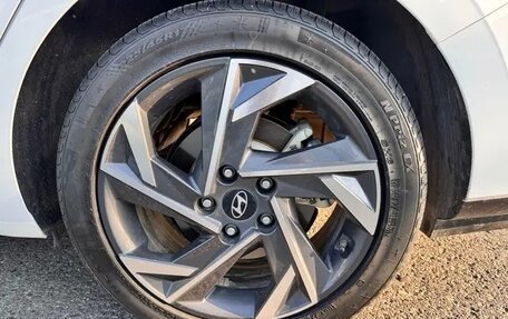 Hyundai Elantra, 2023 год, 1 345 000 рублей, 11 фотография
