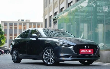 Mazda 3, 2022 год, 1 850 000 рублей, 3 фотография