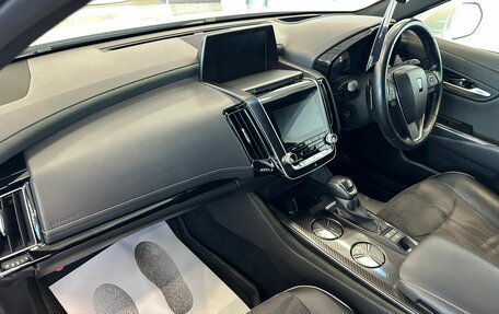 Toyota Crown, 2019 год, 3 749 900 рублей, 13 фотография