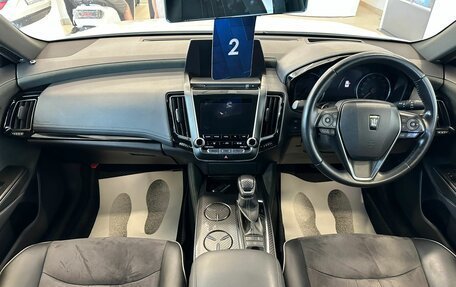Toyota Crown, 2019 год, 3 749 900 рублей, 16 фотография