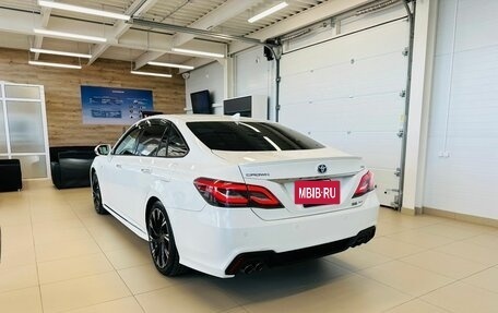 Toyota Crown, 2019 год, 3 749 900 рублей, 4 фотография
