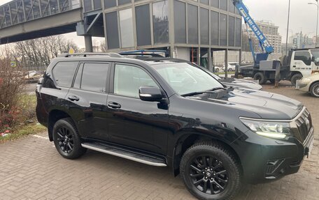 Toyota Land Cruiser Prado 150 рестайлинг 2, 2020 год, 5 800 000 рублей, 4 фотография