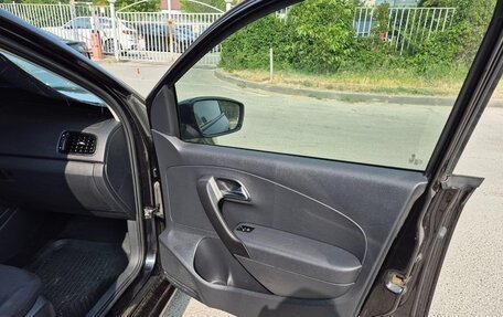 Volkswagen Polo VI (EU Market), 2012 год, 750 000 рублей, 10 фотография