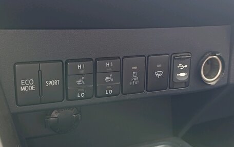 Toyota RAV4, 2014 год, 1 600 000 рублей, 14 фотография