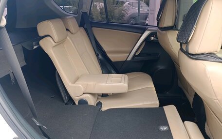 Toyota RAV4, 2014 год, 1 600 000 рублей, 22 фотография
