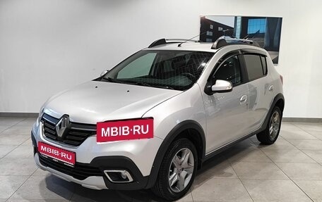 Renault Sandero II рестайлинг, 2019 год, 999 000 рублей, 1 фотография