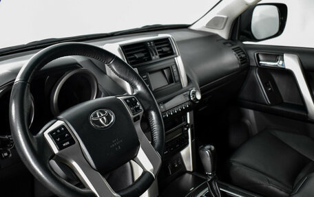 Toyota Land Cruiser Prado 150 рестайлинг 2, 2010 год, 2 549 000 рублей, 9 фотография