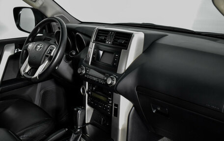 Toyota Land Cruiser Prado 150 рестайлинг 2, 2010 год, 2 549 000 рублей, 15 фотография