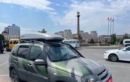 Chevrolet Niva I рестайлинг, 2018 год, 750 000 рублей, 8 фотография