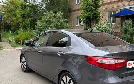 KIA Rio III рестайлинг, 2013 год, 945 000 рублей, 6 фотография