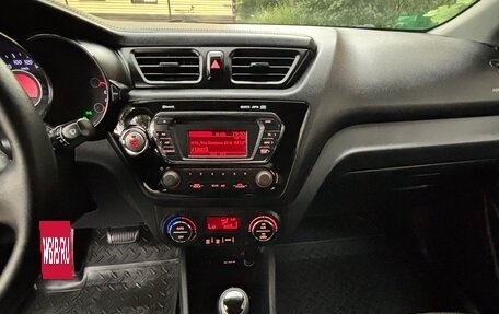KIA Rio III рестайлинг, 2013 год, 945 000 рублей, 14 фотография