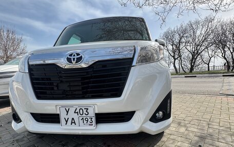 Toyota Roomy I, 2018 год, 1 000 000 рублей, 4 фотография