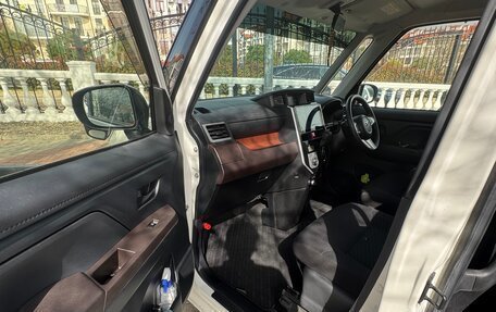 Toyota Roomy I, 2018 год, 1 000 000 рублей, 9 фотография