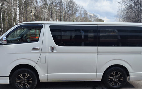 Toyota HiAce H200, 2015 год, 3 550 000 рублей, 8 фотография