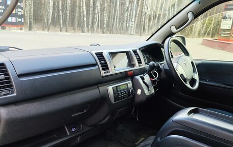Toyota HiAce H200, 2015 год, 3 550 000 рублей, 23 фотография