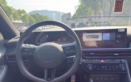 Hyundai Elantra, 2024 год, 2 377 000 рублей, 24 фотография