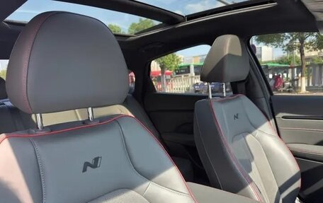 Hyundai Elantra, 2024 год, 2 377 000 рублей, 34 фотография