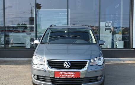 Volkswagen Touran III, 2008 год, 650 000 рублей, 2 фотография