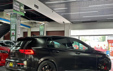 Volkswagen Golf GTI, 2022 год, 2 300 000 рублей, 4 фотография