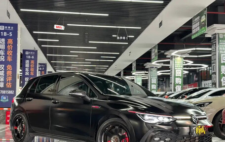 Volkswagen Golf GTI, 2022 год, 2 300 000 рублей, 2 фотография