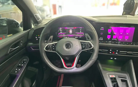Volkswagen Golf GTI, 2022 год, 2 300 000 рублей, 12 фотография