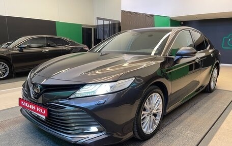 Toyota Camry, 2019 год, 3 700 000 рублей, 2 фотография