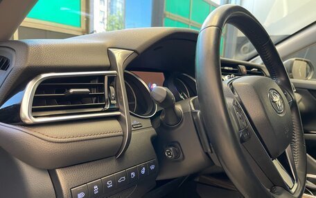 Toyota Camry, 2019 год, 3 700 000 рублей, 14 фотография
