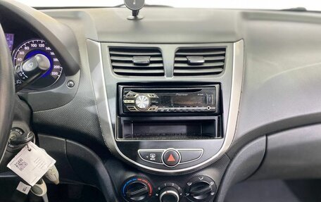 Hyundai Solaris II рестайлинг, 2012 год, 620 000 рублей, 13 фотография