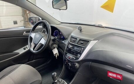 Hyundai Solaris II рестайлинг, 2012 год, 620 000 рублей, 12 фотография