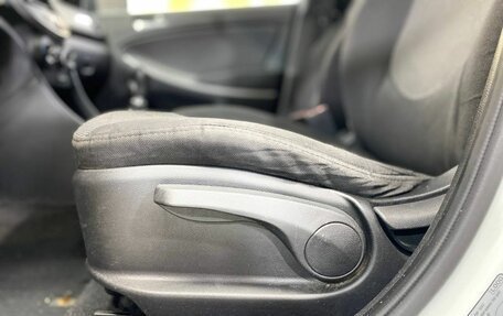 Hyundai Solaris II рестайлинг, 2012 год, 620 000 рублей, 32 фотография