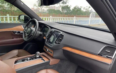 Volvo XC90 II рестайлинг, 2022 год, 3 959 077 рублей, 18 фотография