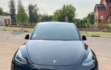 Tesla Model Y I, 2023 год, 3 980 000 рублей, 2 фотография