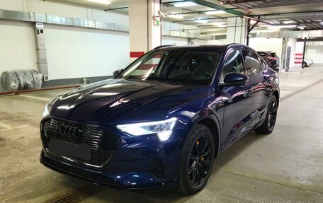 Audi e-tron Sportback I, 2022 год, 3 999 999 рублей, 1 фотография