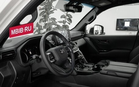 Toyota Land Cruiser, 2022 год, 10 400 000 рублей, 9 фотография