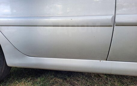 Toyota Avensis III рестайлинг, 2002 год, 390 000 рублей, 6 фотография