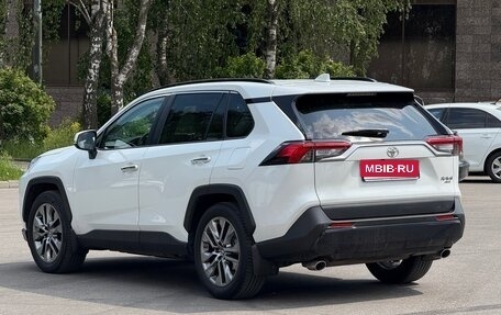 Toyota RAV4, 2020 год, 3 650 000 рублей, 4 фотография
