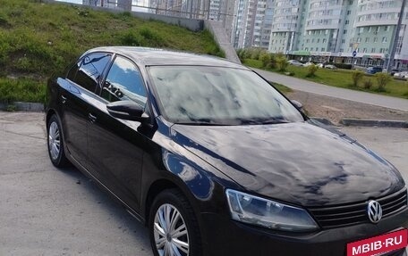 Volkswagen Jetta VI, 2011 год, 850 000 рублей, 11 фотография
