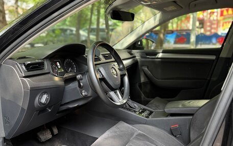 Skoda Superb III рестайлинг, 2016 год, 2 250 000 рублей, 6 фотография