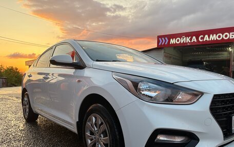 Hyundai Solaris II рестайлинг, 2018 год, 1 150 000 рублей, 3 фотография