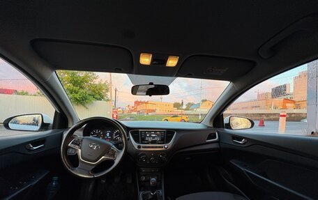 Hyundai Solaris II рестайлинг, 2018 год, 1 150 000 рублей, 10 фотография