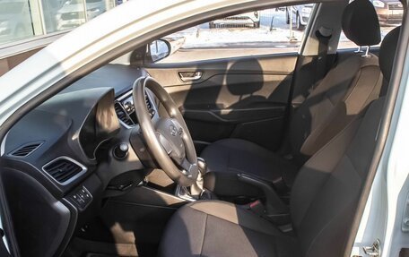 Hyundai Solaris II рестайлинг, 2017 год, 950 000 рублей, 12 фотография