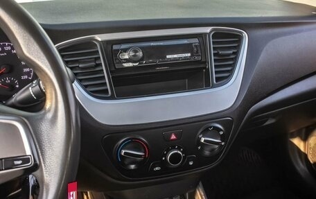 Hyundai Solaris II рестайлинг, 2017 год, 950 000 рублей, 17 фотография