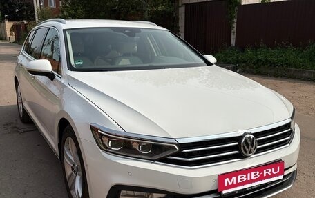 Volkswagen Passat B8 рестайлинг, 2019 год, 2 970 000 рублей, 9 фотография