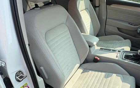 Volkswagen Passat B8 рестайлинг, 2019 год, 2 970 000 рублей, 17 фотография