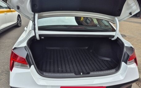 Hyundai Elantra, 2024 год, 2 999 999 рублей, 10 фотография