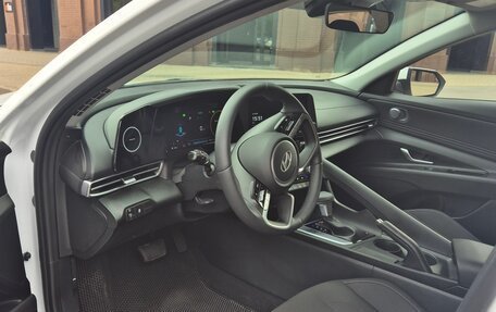 Hyundai Elantra, 2024 год, 2 999 999 рублей, 17 фотография