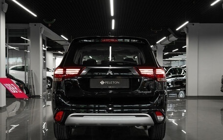 Mitsubishi Outlander III рестайлинг 3, 2022 год, 3 000 000 рублей, 6 фотография