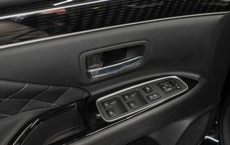 Mitsubishi Outlander III рестайлинг 3, 2022 год, 3 000 000 рублей, 15 фотография