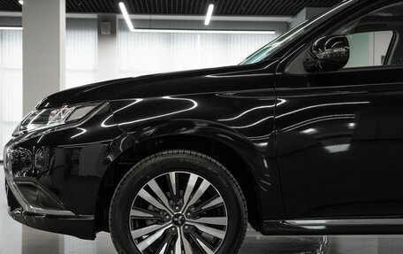 Mitsubishi Outlander III рестайлинг 3, 2022 год, 3 000 000 рублей, 22 фотография