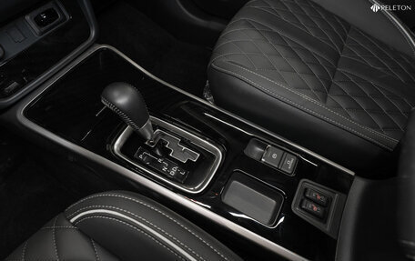 Mitsubishi Outlander III рестайлинг 3, 2022 год, 3 000 000 рублей, 15 фотография